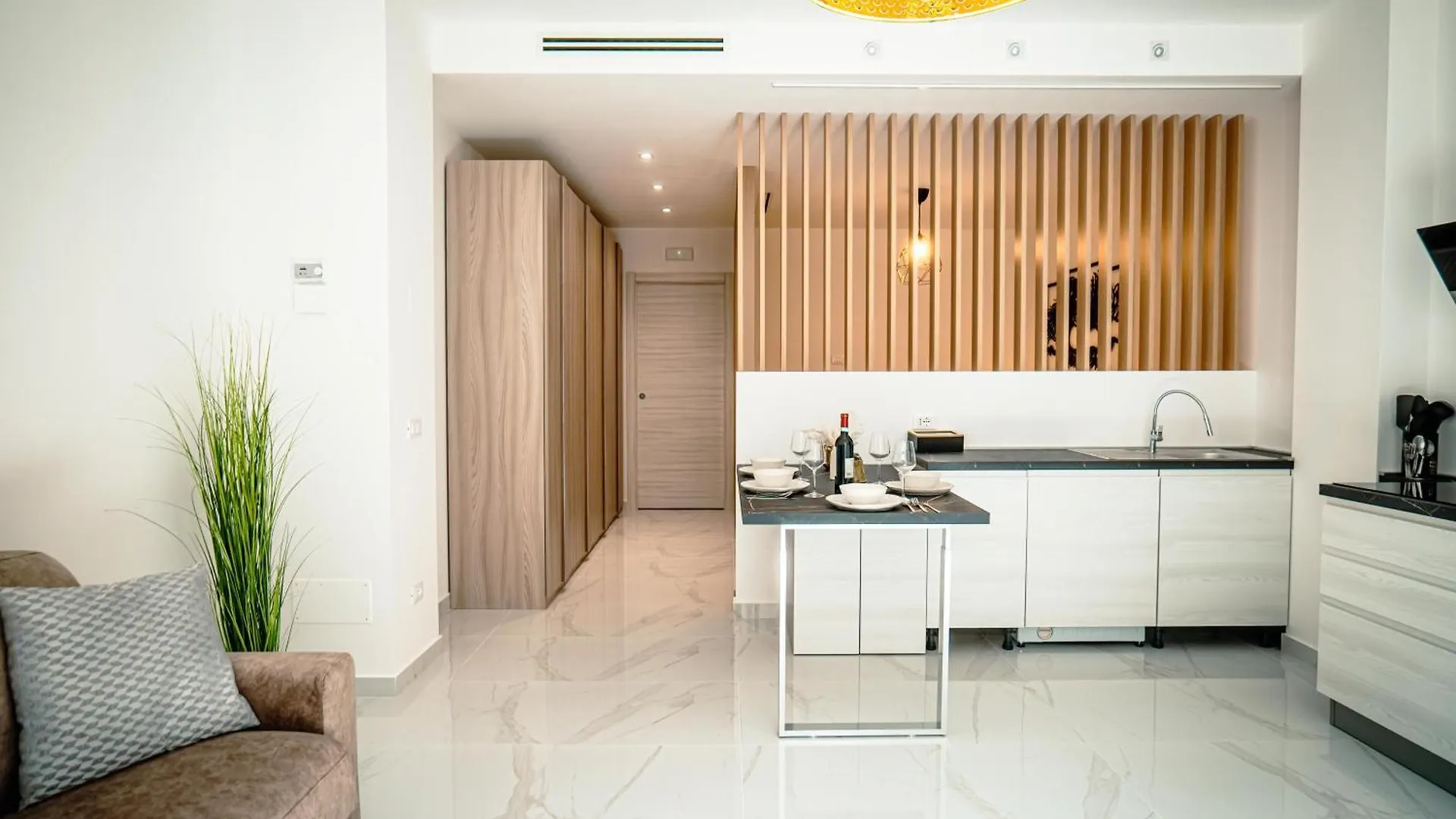 Mantovani Apartament-In The Heart Of Como