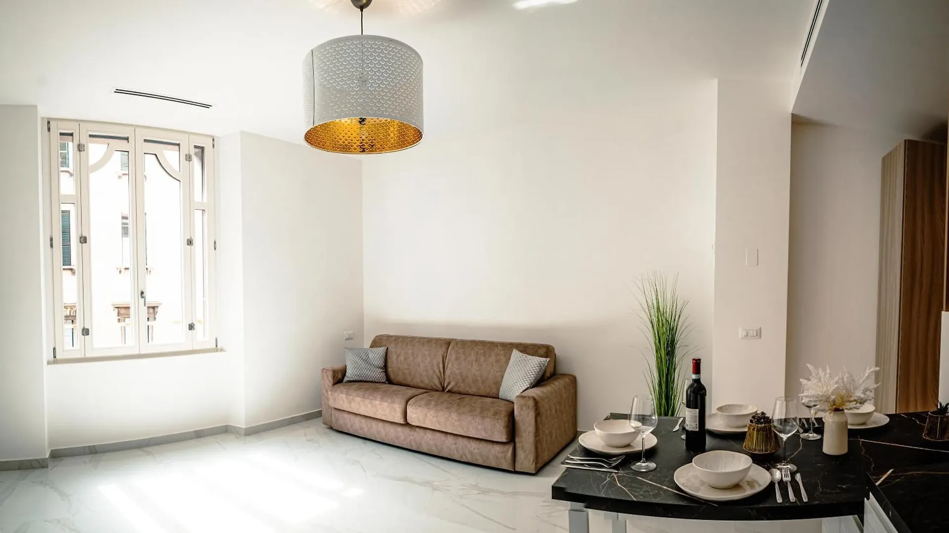 Mantovani Apartament-In The Heart Of Como Itálie
