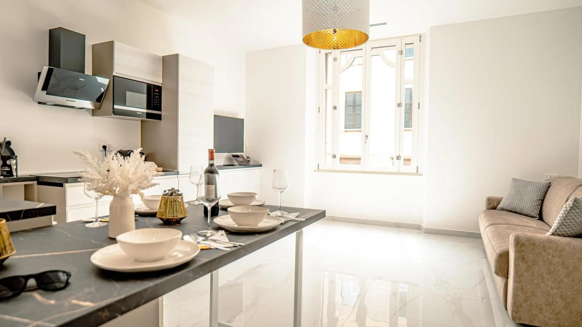 Mantovani Apartament-In The Heart Of Como