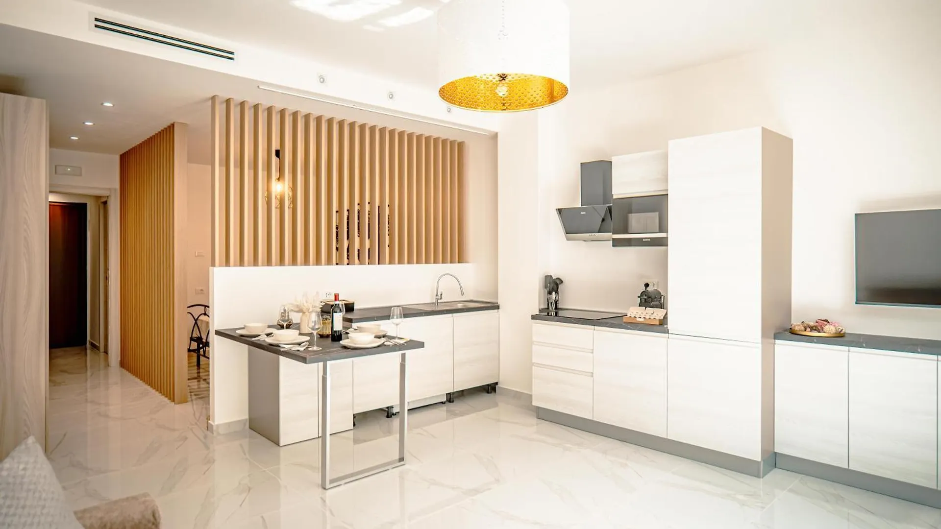 Mantovani Apartament-In The Heart Of Como Apartmán